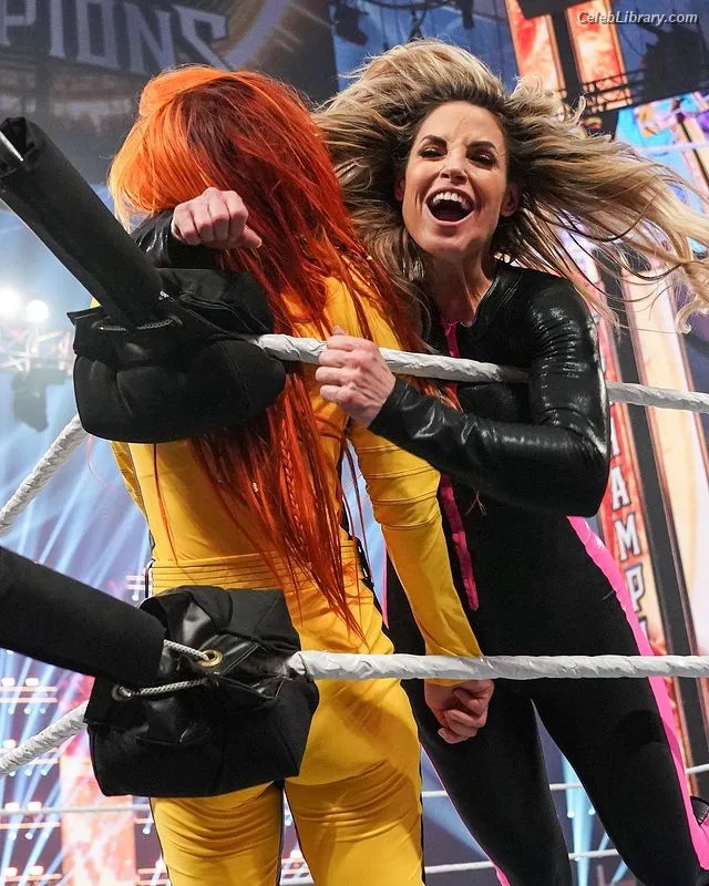 Trish Stratus photo 5 of 1611
