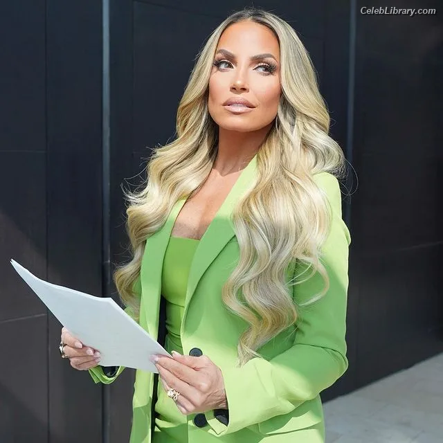 Trish Stratus photo 3 of 1611