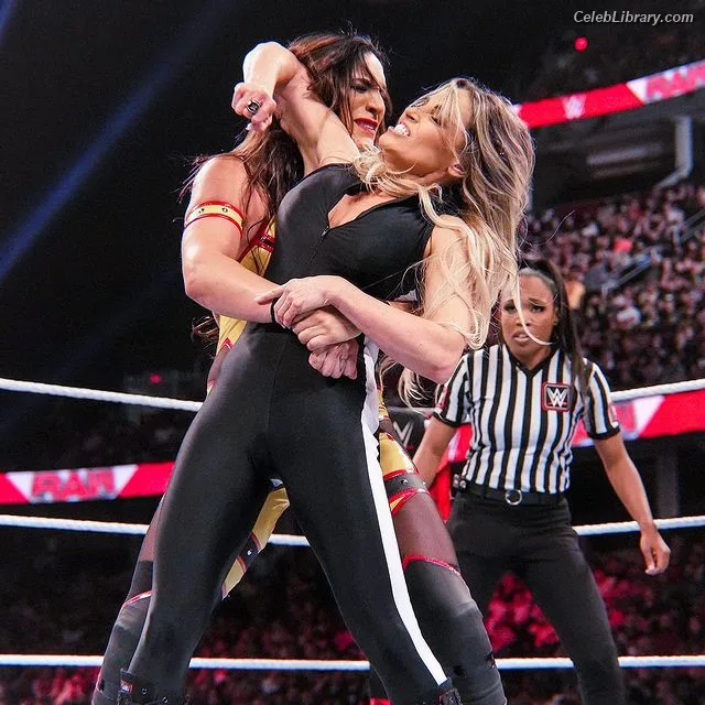 Trish Stratus photo 14 of 1611
