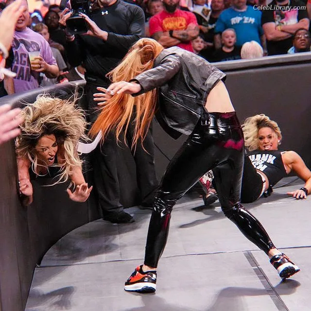 Trish Stratus photo 21 of 1611