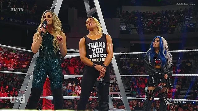 Trish Stratus photo 12 of 1611