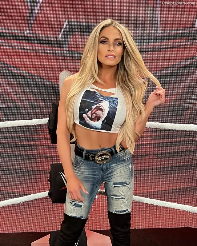 Trish Stratus photo 7 of 1611