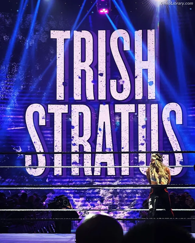 Trish Stratus photo 22 of 1611