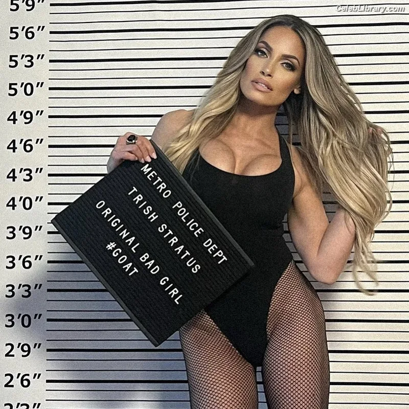 Trish Stratus photo 2 of 1611