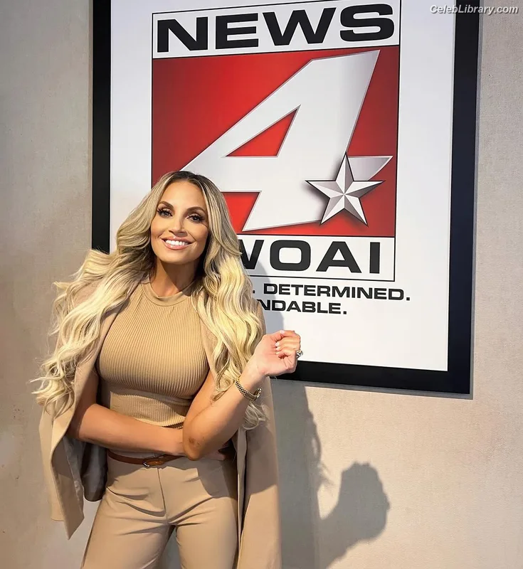 Trish Stratus photo 8 of 1611