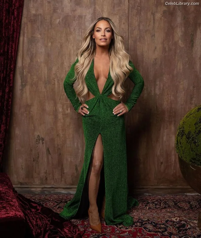 Trish Stratus photo 6 of 1611