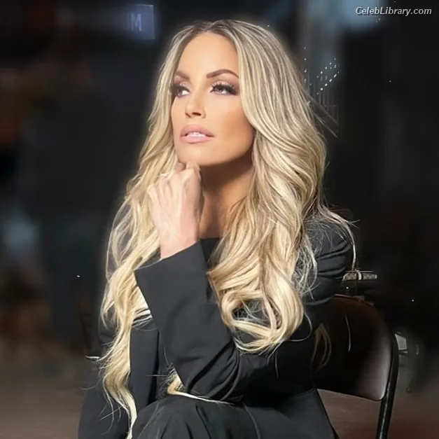 Trish Stratus photo 9 of 1611