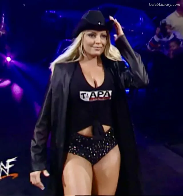 Trish Stratus photo 23 of 1611