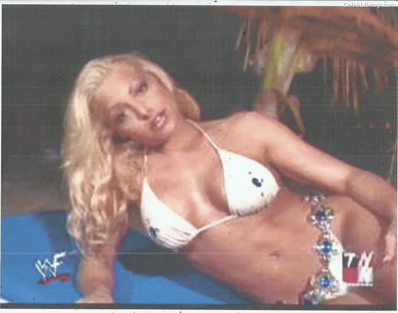 Trish Stratus photo 8 of 1611