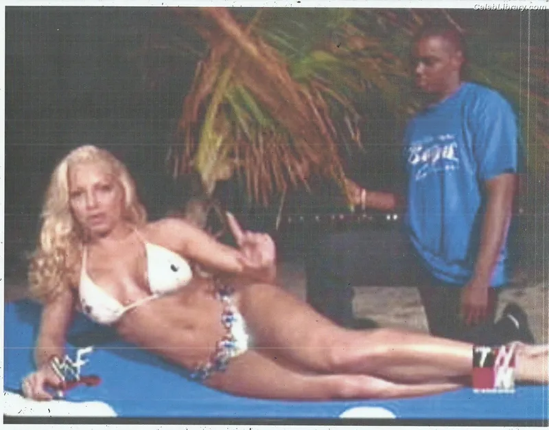 Trish Stratus photo 13 of 1611