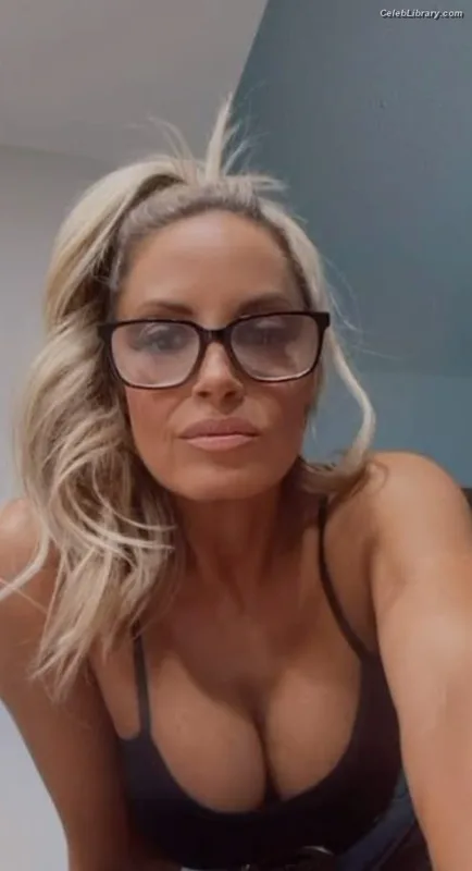 Trish Stratus photo 9 of 1611