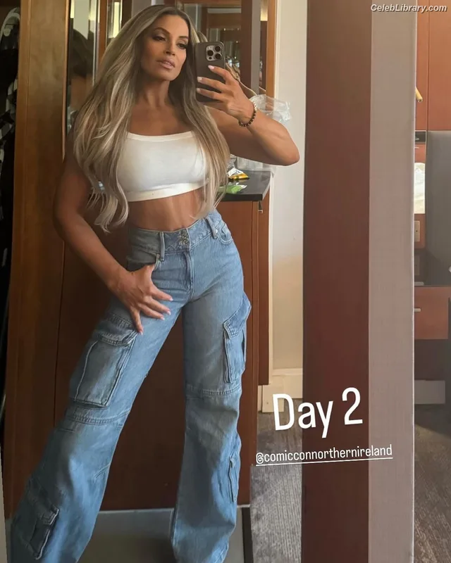 Trish Stratus photo 12 of 1611