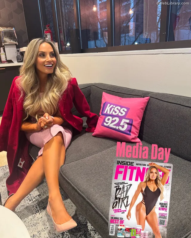 Trish Stratus photo 17 of 1611