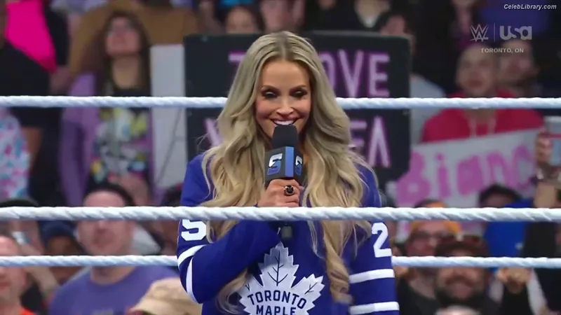 Trish Stratus photo 12 of 1611