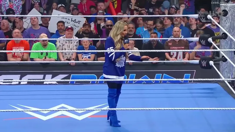 Trish Stratus photo 13 of 1611