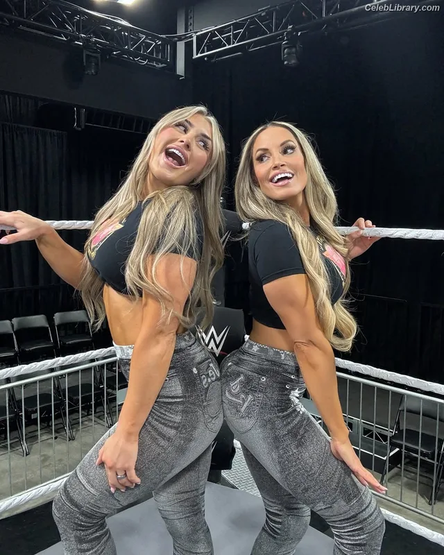 Trish Stratus photo 16 of 1611
