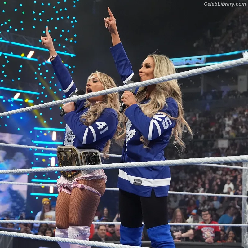 Trish Stratus photo 23 of 1611