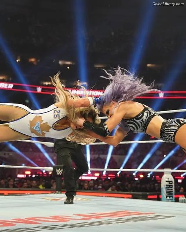 Trish Stratus photo 8 of 1611