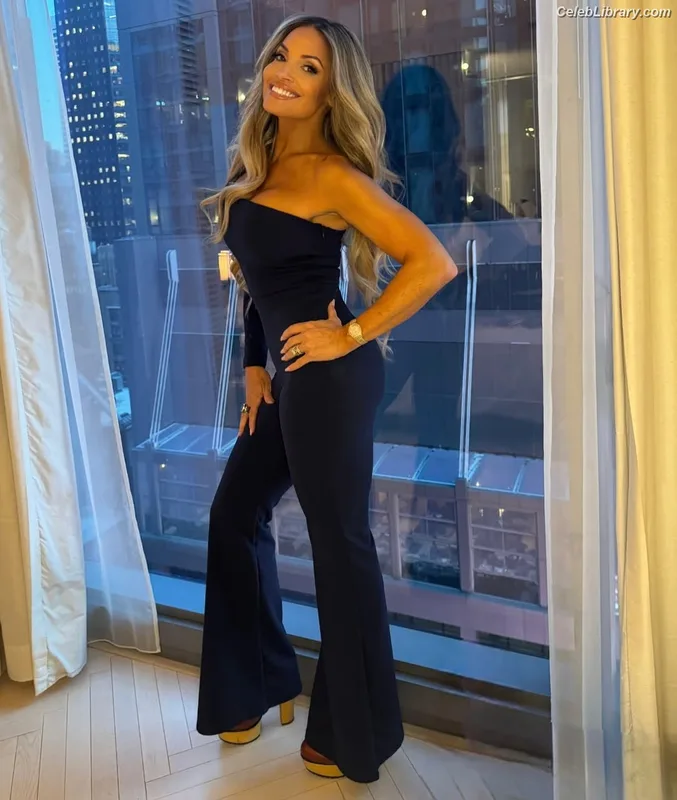 Trish Stratus photo 15 of 1611