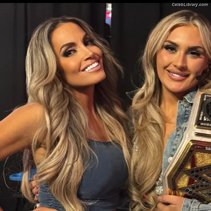 Trish Stratus photo 7 of 1611