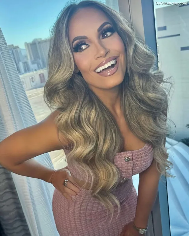Trish Stratus photo 21 of 1611