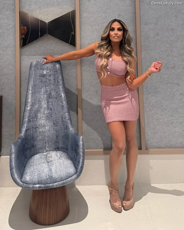 Trish Stratus photo 3 of 1611