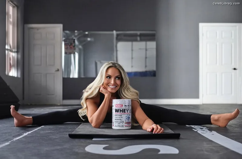 Trish Stratus photo 12 of 1611
