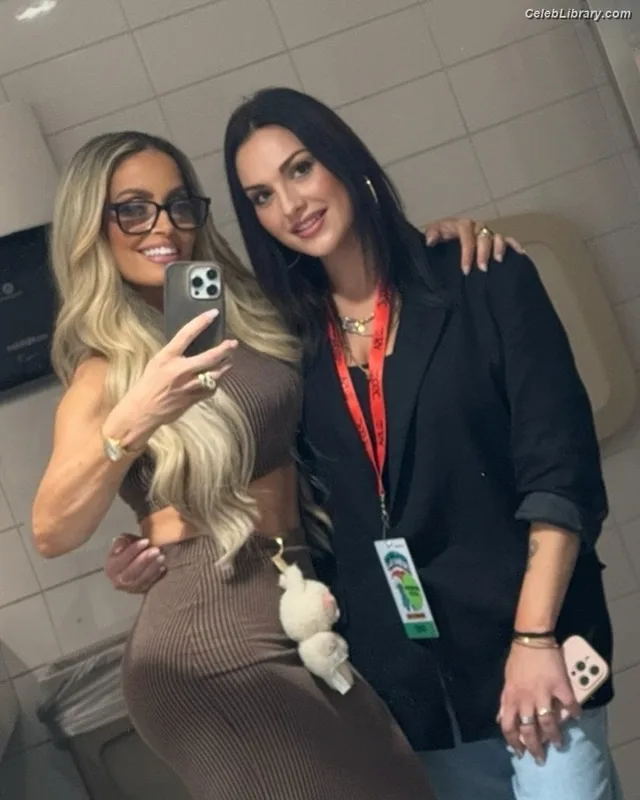 Trish Stratus photo 22 of 1611