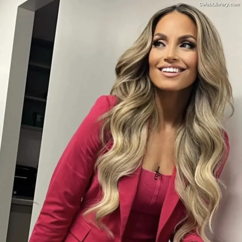 Trish Stratus photo 3 of 1611