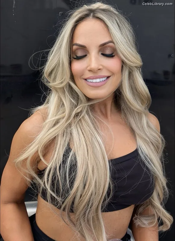 Trish Stratus photo 6 of 1611