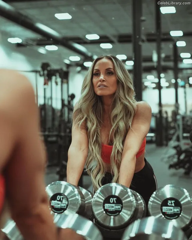 Trish Stratus photo 14 of 1611