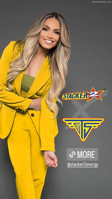 Trish Stratus photo 19 of 1611