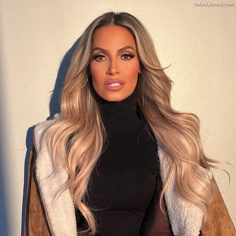 Trish Stratus photo 2 of 1611