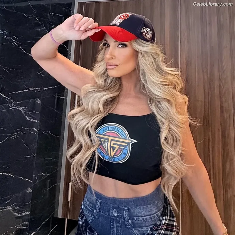 Trish Stratus photo 6 of 1611