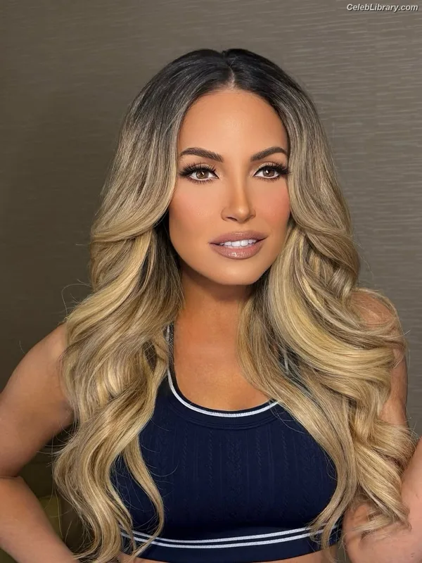Trish Stratus photo 6 of 1611