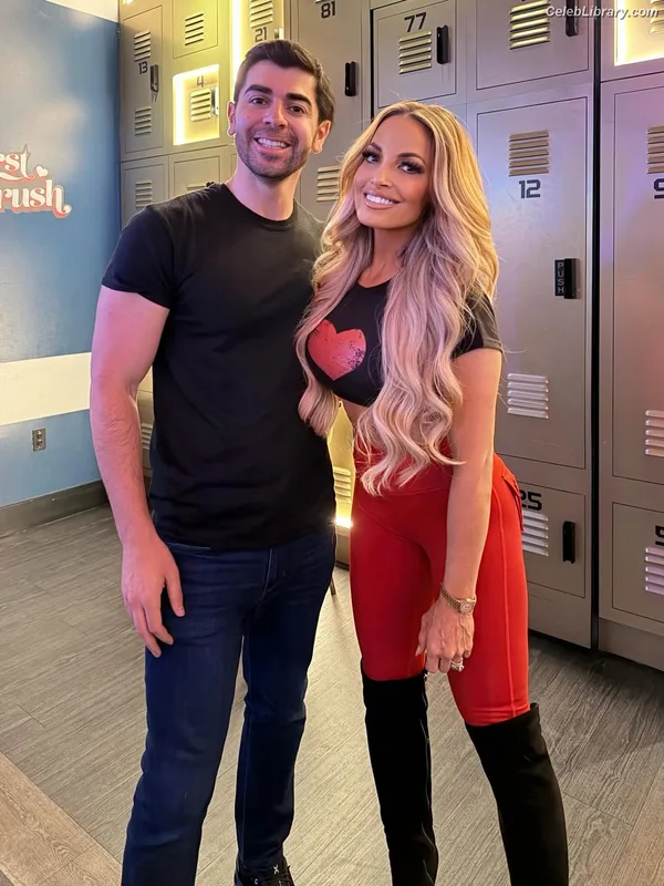 Trish Stratus photo 21 of 1611
