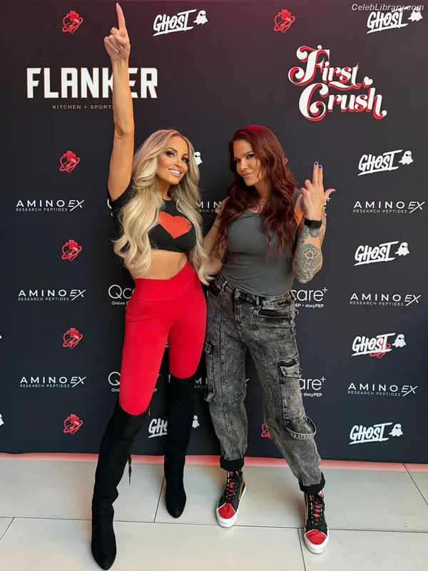 Trish Stratus photo 24 of 1611
