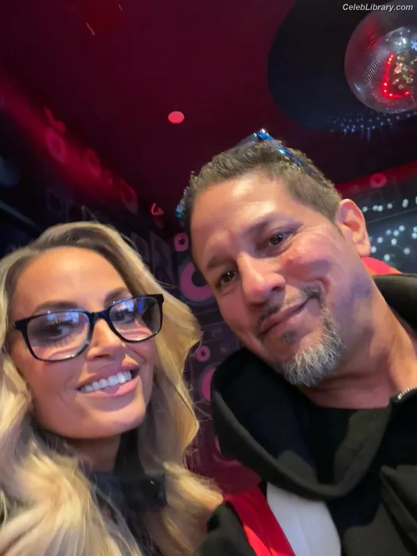 Trish Stratus photo 4 of 1611