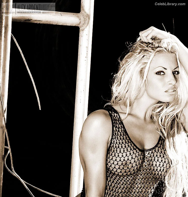 Trish Stratus photo 5 of 1611