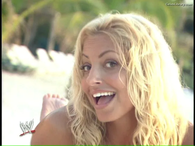 Trish Stratus photo 4 of 1611