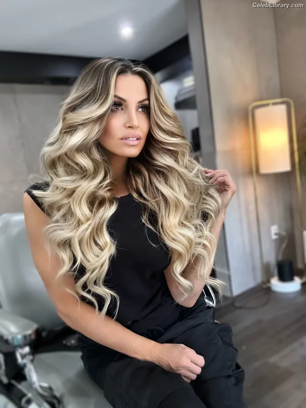 Trish Stratus photo 10 of 1611