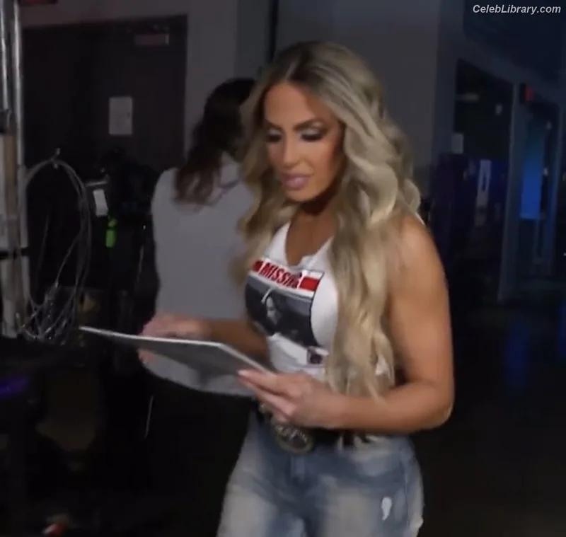 Trish Stratus photo 12 of 1611