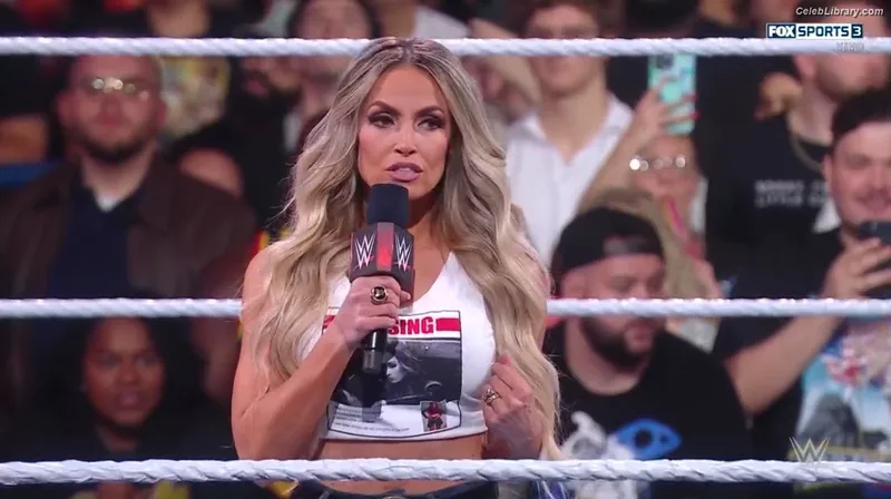 Trish Stratus photo 15 of 1611