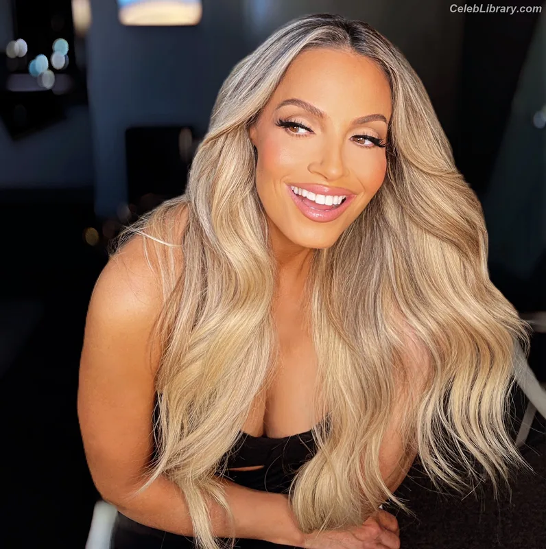 Trish Stratus photo 24 of 1611