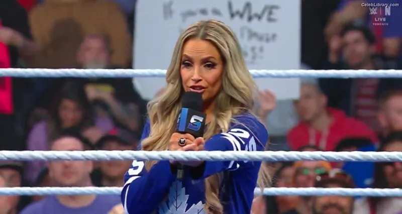 Trish Stratus photo 11 of 1611