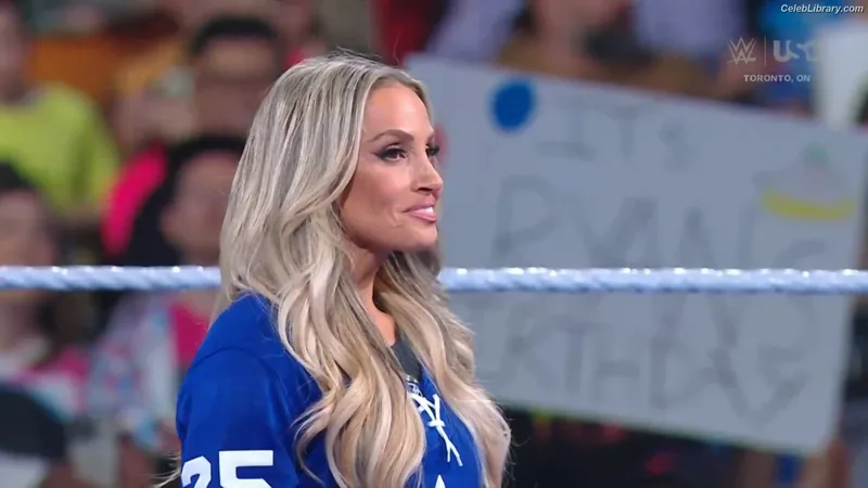 Trish Stratus photo 14 of 1611