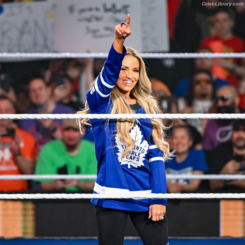 Trish Stratus photo 20 of 1611