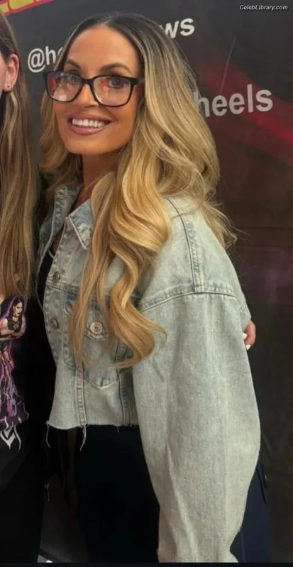 Trish Stratus photo 14 of 1611