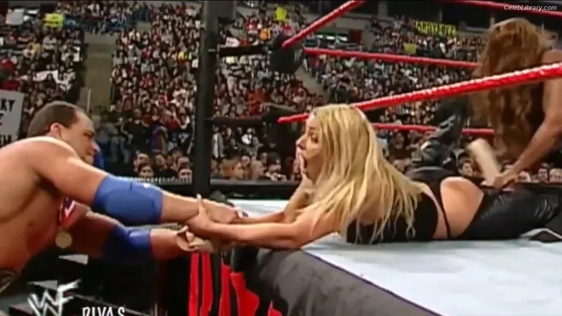 Trish Stratus photo 18 of 1611