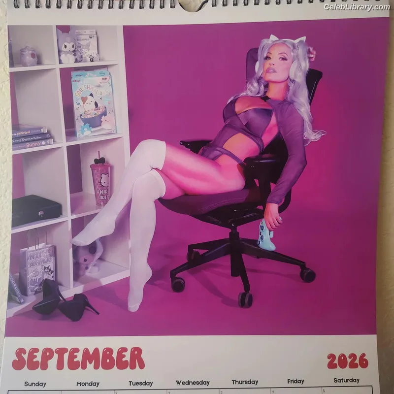 Trish Stratus photo 21 of 1611